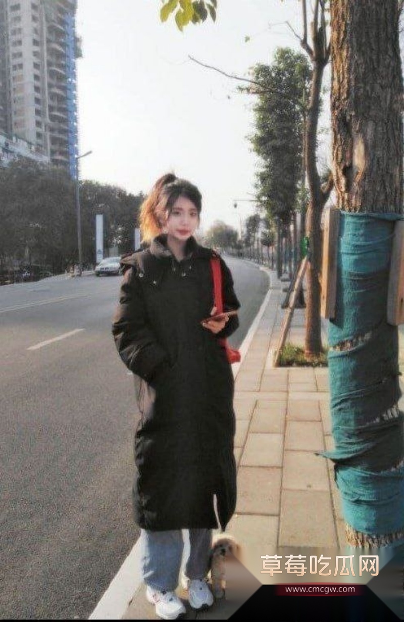 湖南顶级反差少女 王丽丽 1 湖南顶级反差少女 王丽丽 1