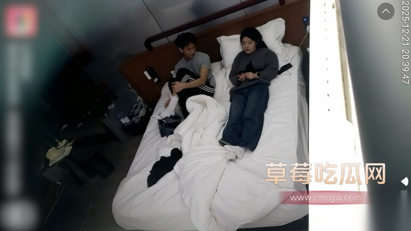 偷拍纯欲御姐美女床上反差感强烈 19 偷拍纯欲御姐美女床上反差感强烈 19