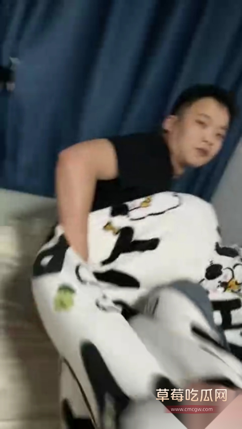 老婆背着自己出轨男同事被抓包 2