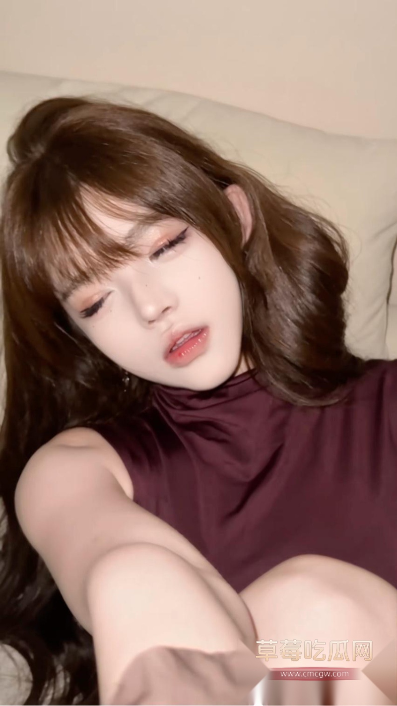 抖音大奶嫩妹小鱼京子 43