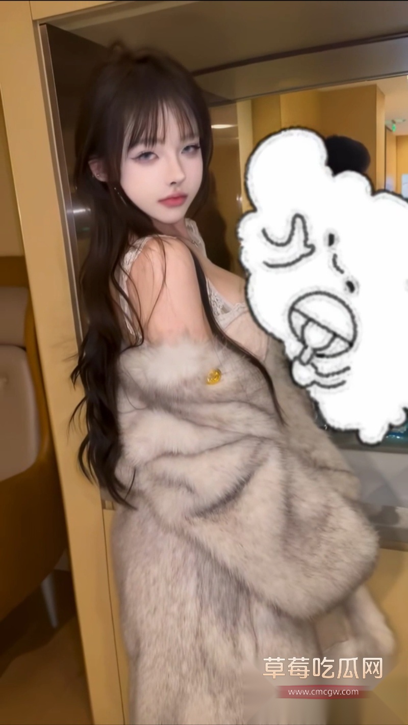 抖音大奶嫩妹小鱼京子 5
