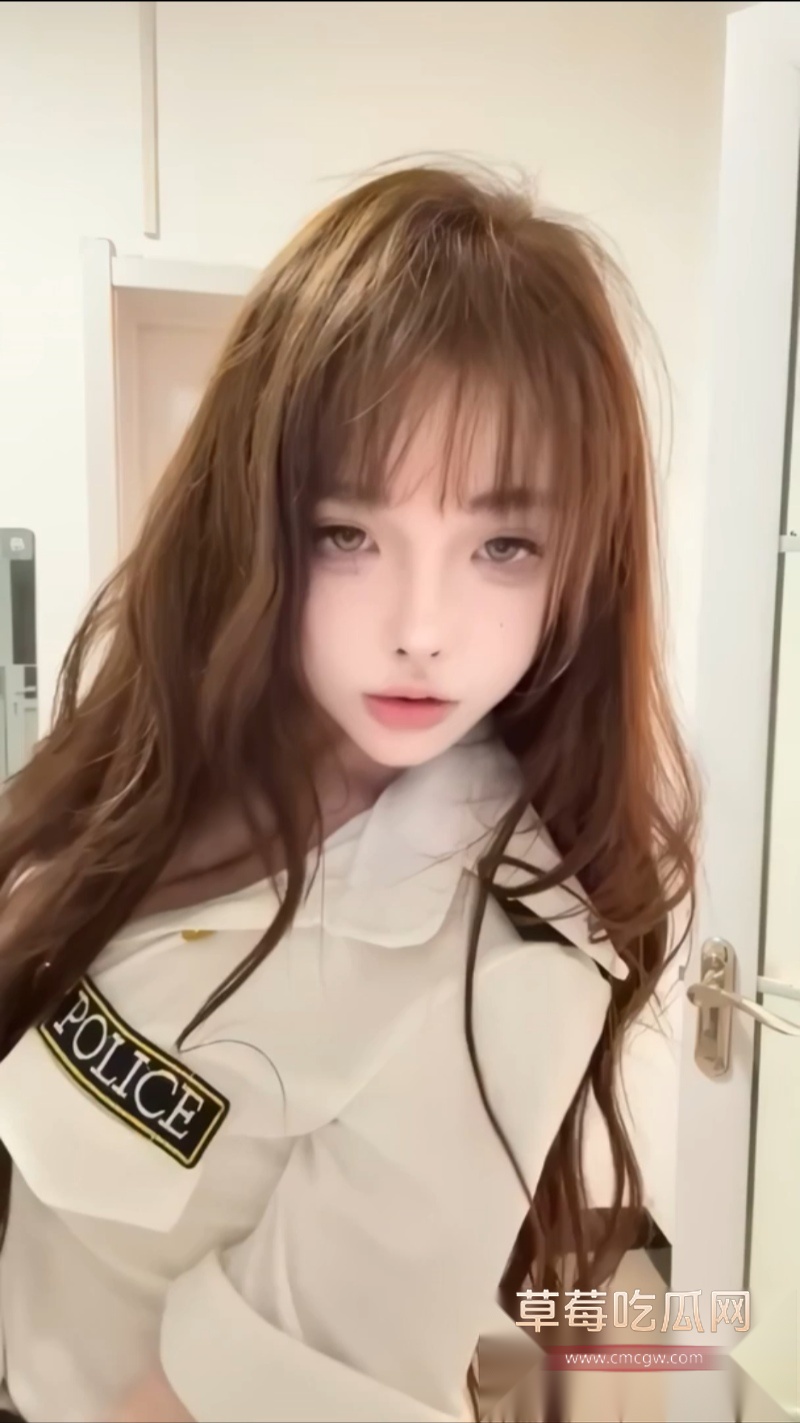 抖音大奶嫩妹小鱼京子 21