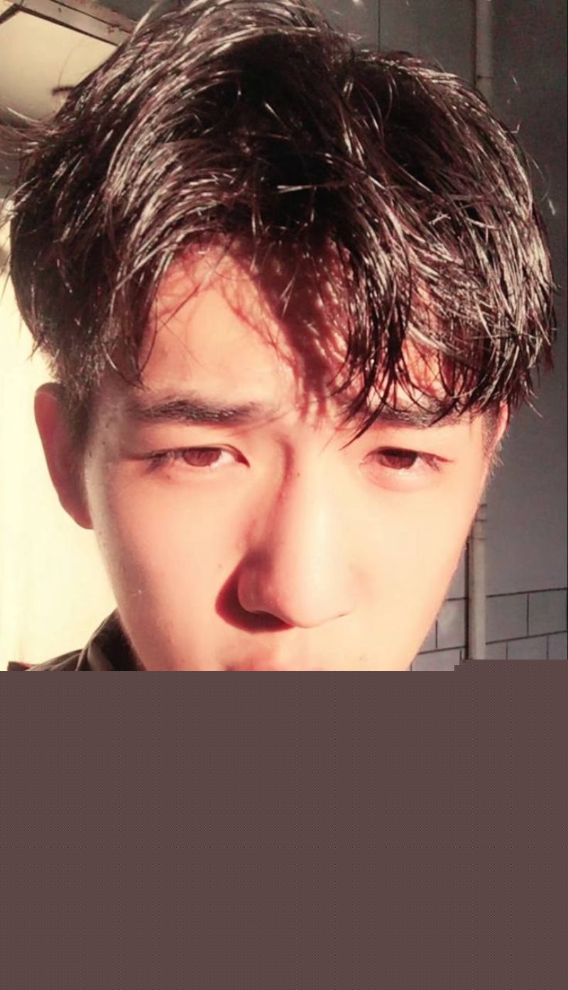 王安宇与关晓彤等女明星的亲密合照8 王安宇与关晓彤等女明星的亲密合照8