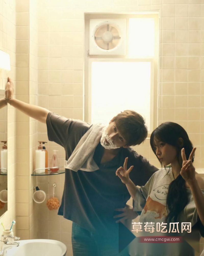 王安宇与关晓彤等女明星的亲密合照24 王安宇与关晓彤等女明星的亲密合照24