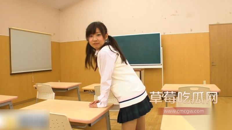 19岁萝莉妹子遇上40岁大屌猛男 3 19岁萝莉妹子遇上40岁大屌猛男 3