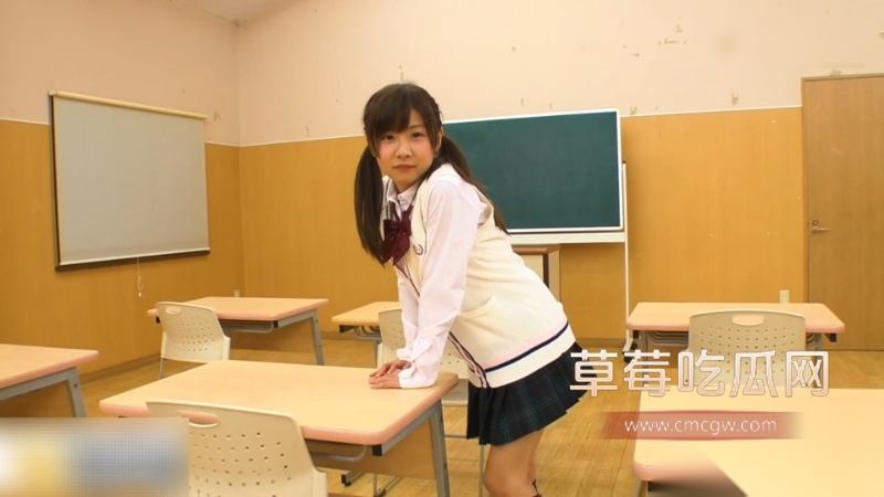19岁萝莉妹子遇上40岁大屌猛男 4 19岁萝莉妹子遇上40岁大屌猛男 4