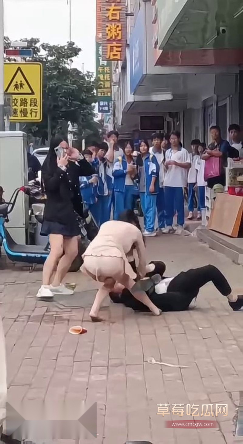 醉酒男子光天化日之下精虫上脑6 醉酒男子光天化日之下精虫上脑6