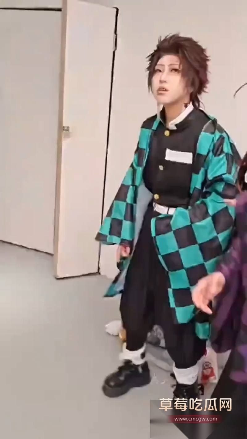 四川天府红摄影打人事件 10