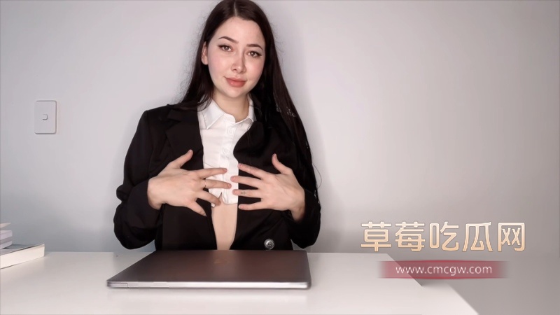 Audrey和Sadie抠穴自慰 1 Audrey和Sadie抠穴自慰 1