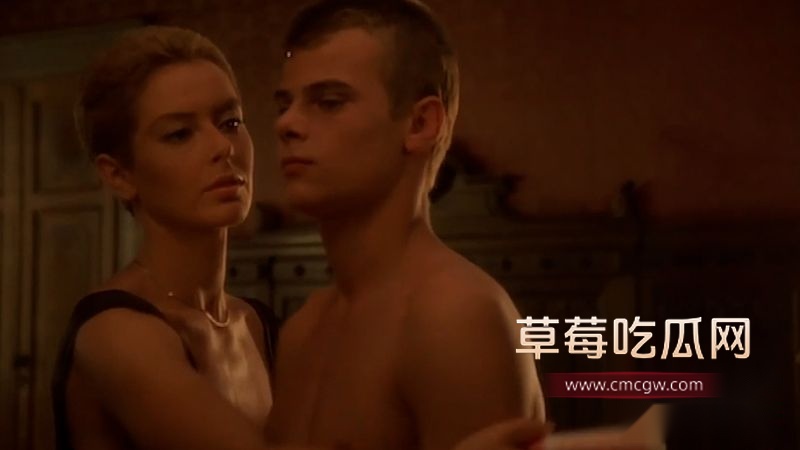 意大利1985经典情色片《爱的阴暗面》 8 意大利1985经典情色片《爱的阴暗面》 8