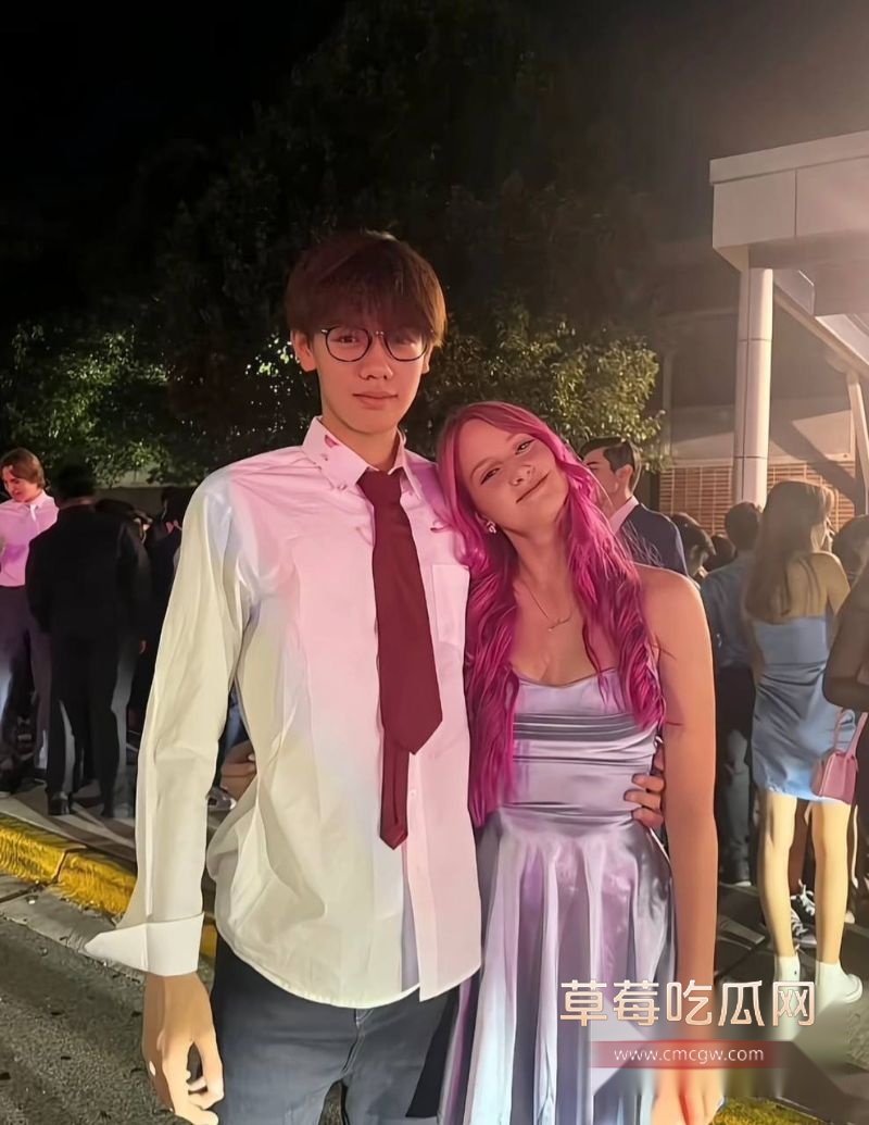 女王殿下被前女友爆料17 女王殿下被前女友爆料17