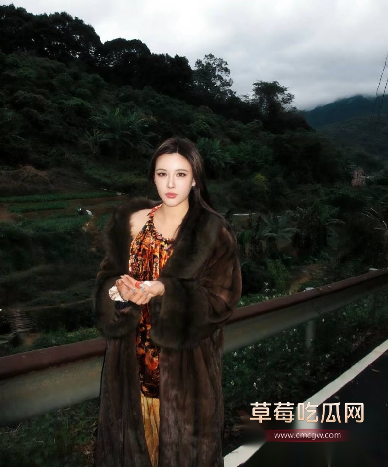女王殿下私下约女网红夏牡丹3 女王殿下私下约女网红夏牡丹3