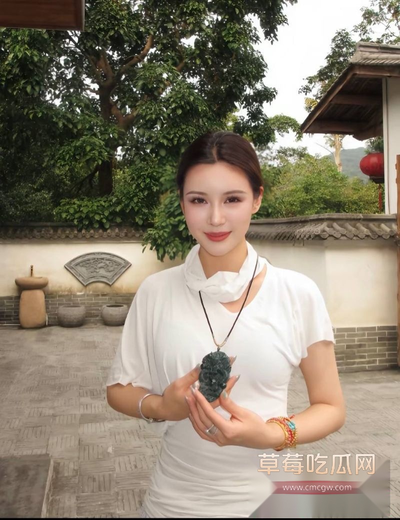 女王殿下私下约女网红夏牡丹15 女王殿下私下约女网红夏牡丹15
