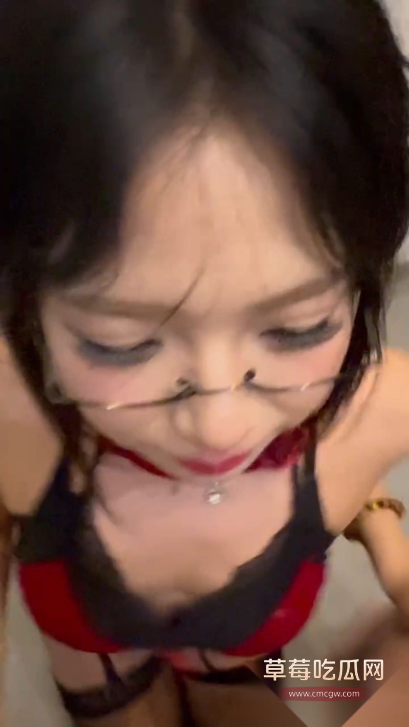 超级诱人有眼镜妹 4 超级诱人有眼镜妹 4
