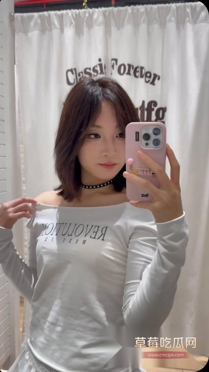 武汉大学反差婊学姐王佳雯 8
