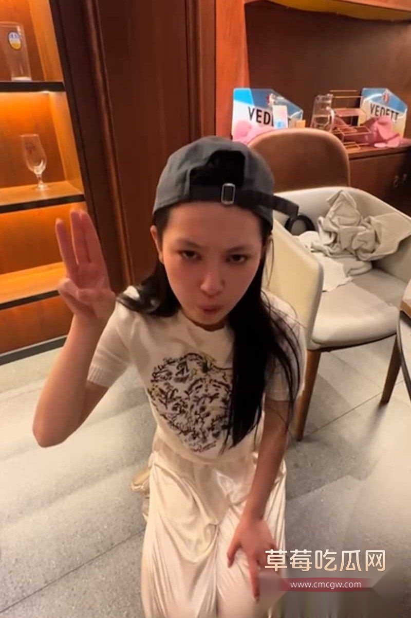 王晓迪下跪道歉的视频3 王晓迪下跪道歉的视频3