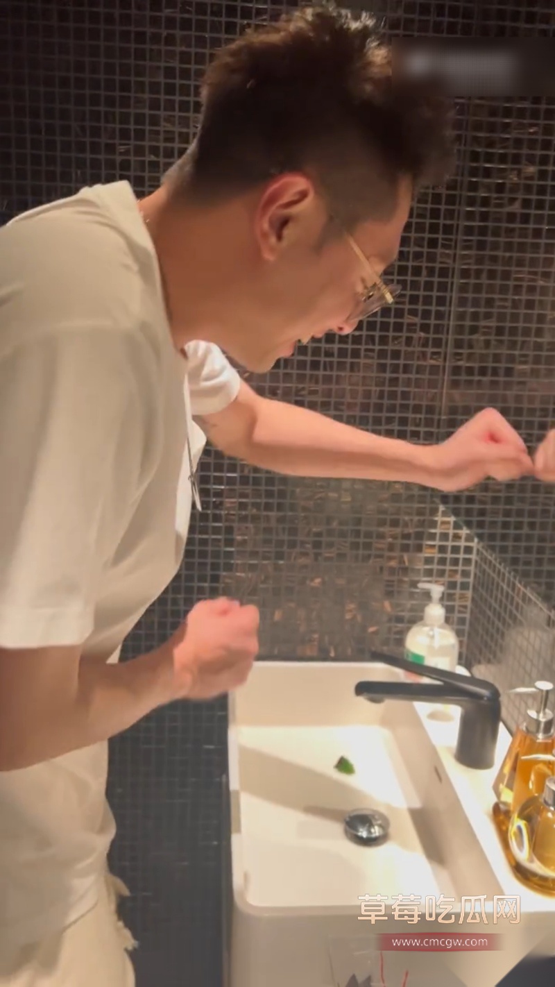 微博司晓迪深夜放锤 1 微博司晓迪深夜放锤 1