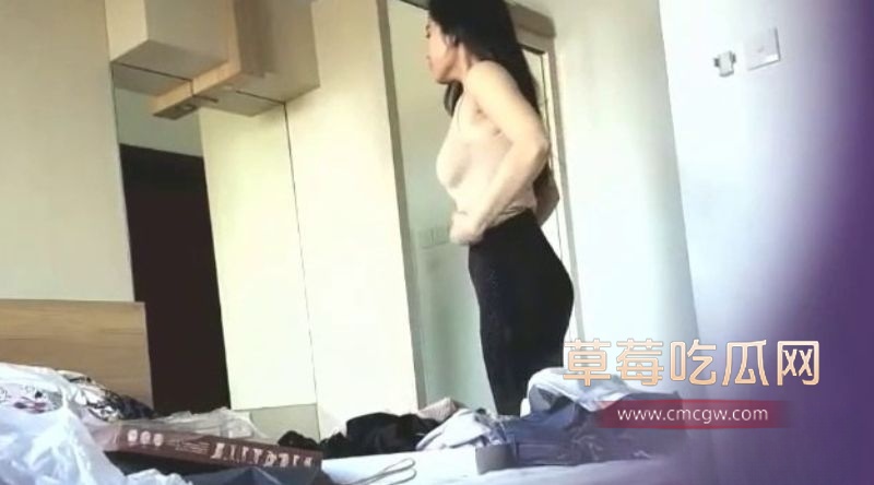 高中老师换衣间真实偷拍视频5 高中老师换衣间真实偷拍视频5