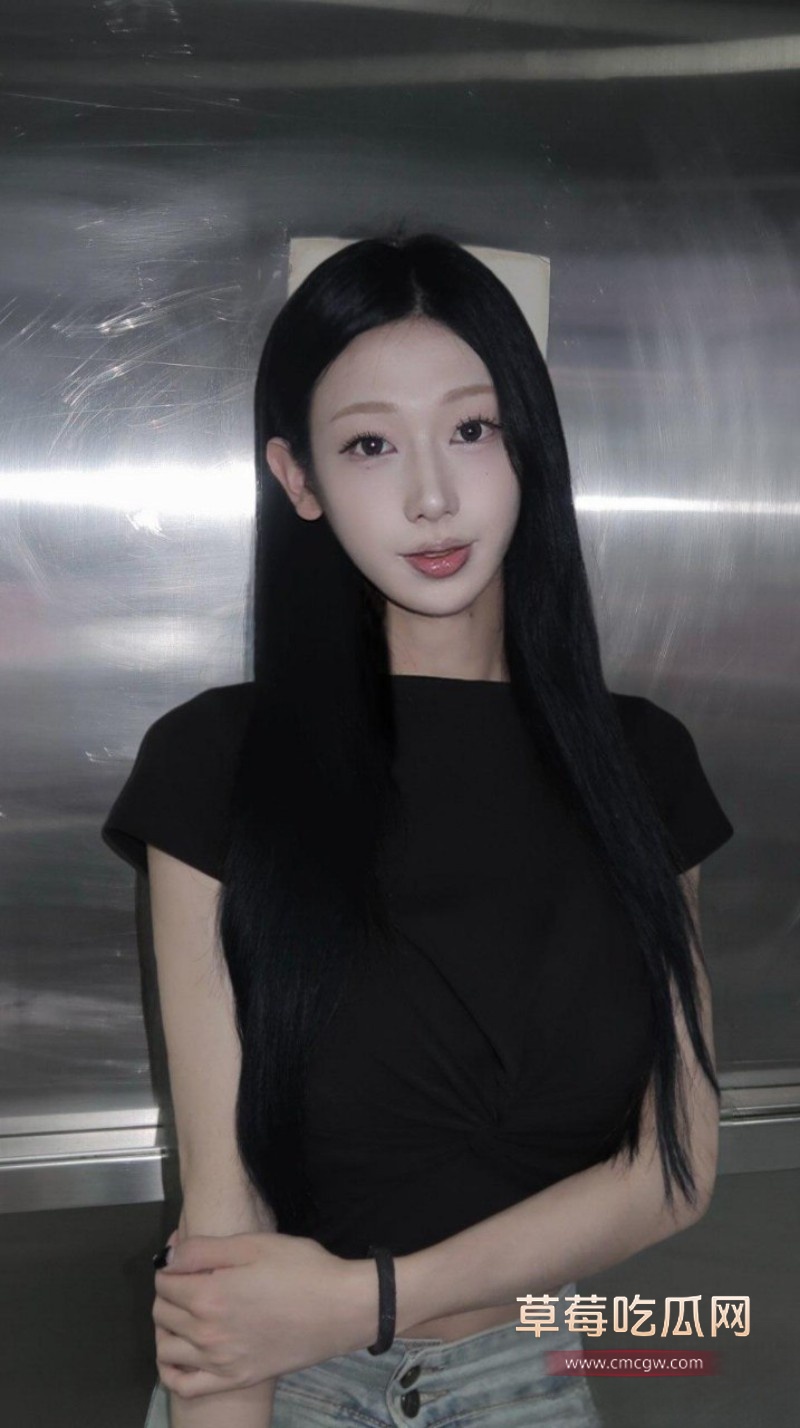 超漂亮的御姐风美女与炮友做爱3 超漂亮的御姐风美女与炮友做爱3
