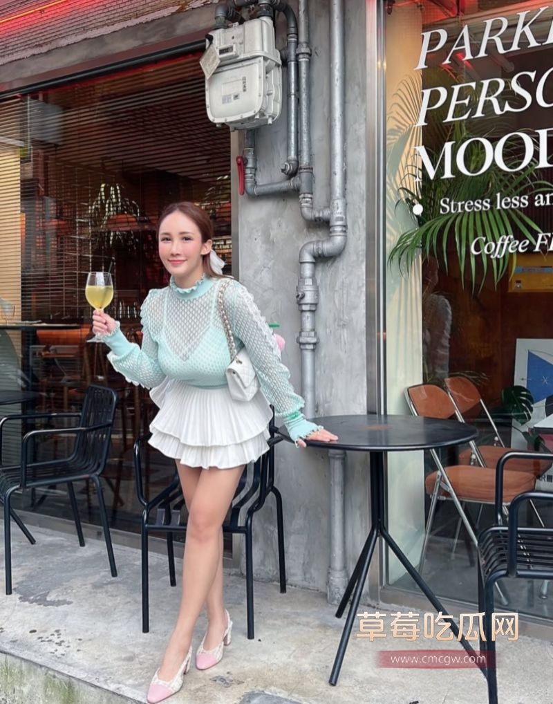 IG32万网红女神华华11 IG32万网红女神华华11