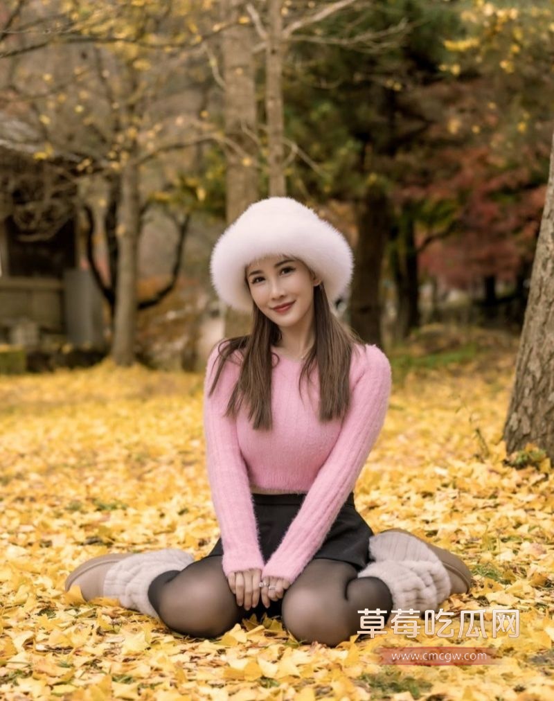 IG32万网红女神华华16 IG32万网红女神华华16