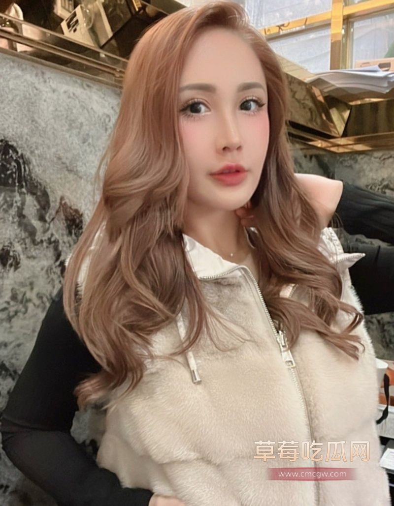 IG32万网红女神华华17 IG32万网红女神华华17