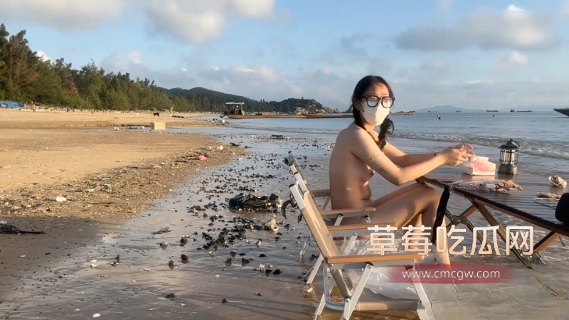 cikaimoonLiWaynix海边全裸 4 cikaimoonLiWaynix海边全裸 4
