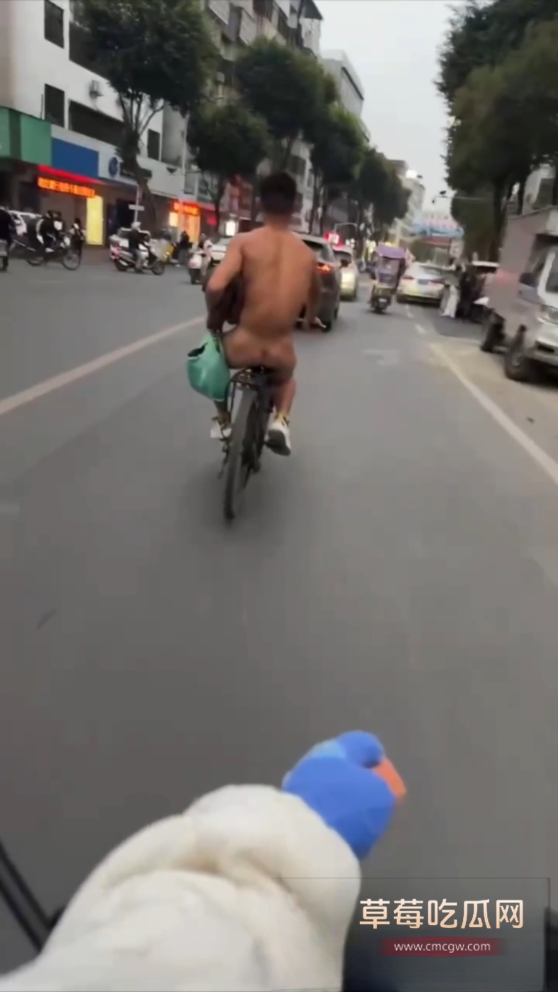 肌肉男为了400块做起主人的任务 1 肌肉男为了400块做起主人的任务 1