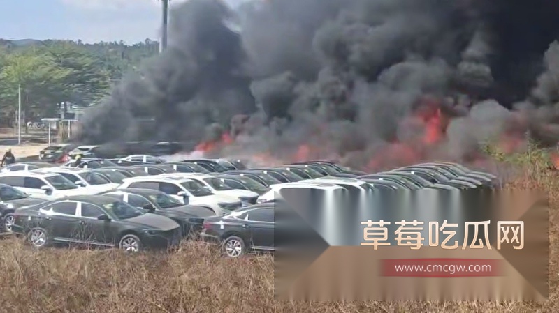 停车场突发大火 4 停车场突发大火 4