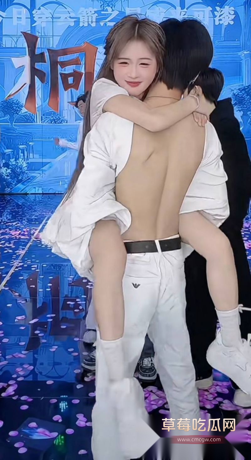 抖音252w粉丝网红璇子相关照片8 抖音252w粉丝网红璇子相关照片8