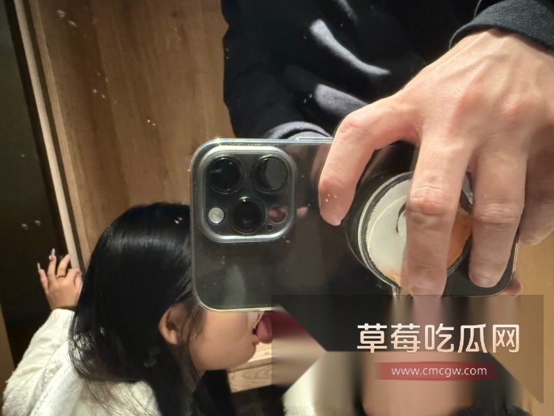 中山大学金融系的谢晚凝 8