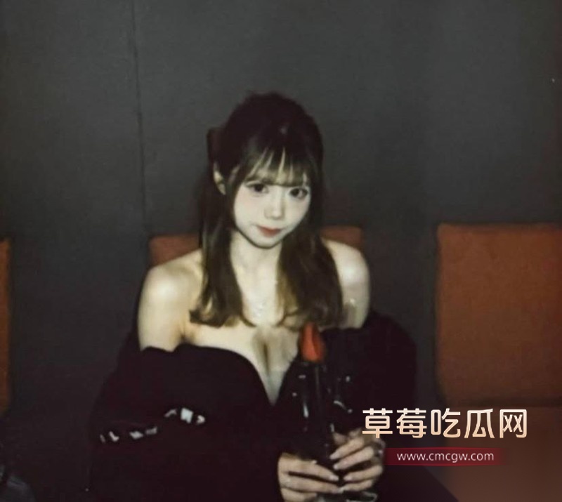 香港网红与男友私密视ccl063 香港网红与男友私密视ccl063
