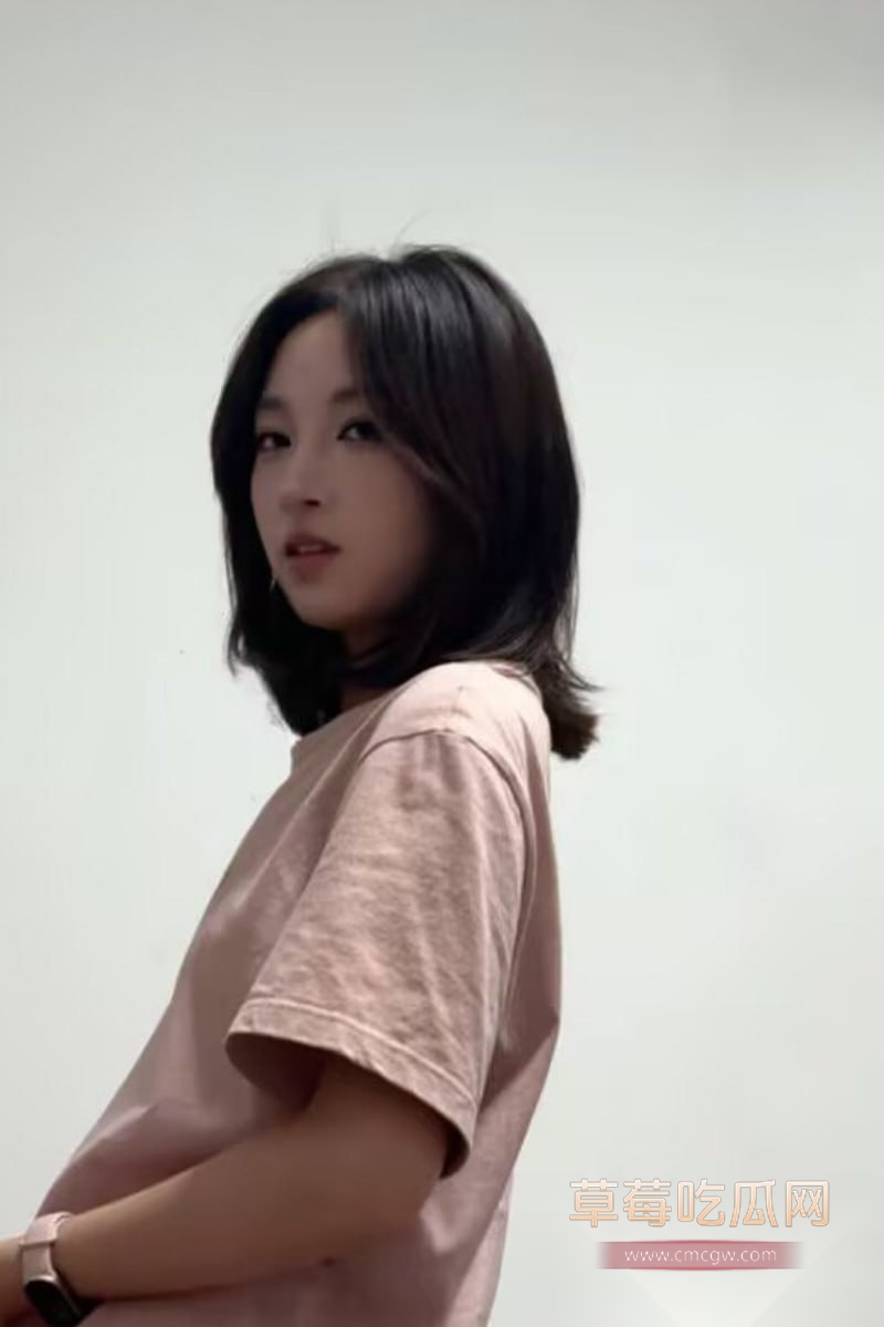 武汉大学 王梦摇 14
