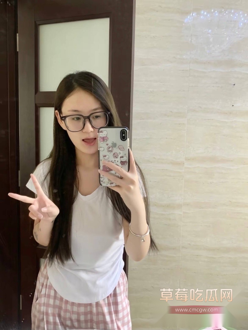 乖乖女王玥 35 乖乖女王玥 35