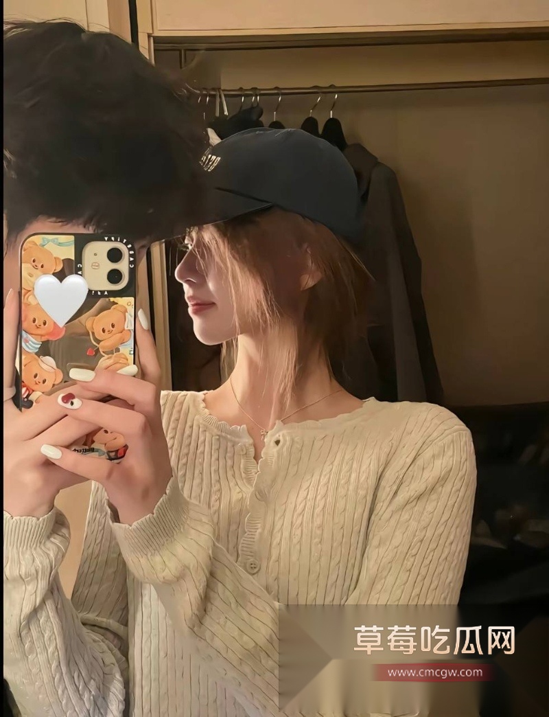 54w粉丝女神凡随意张艺凡 被现任男友7ce发小作文实锤出轨 53