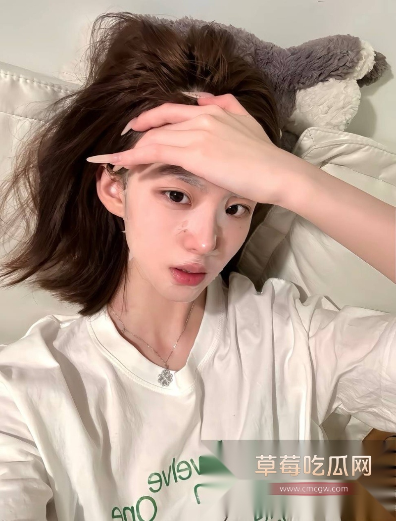 54w粉丝女神凡随意张艺凡 被现任男友7ce发小作文实锤出轨 77