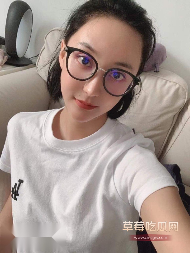 黄慧 2 黄慧 2