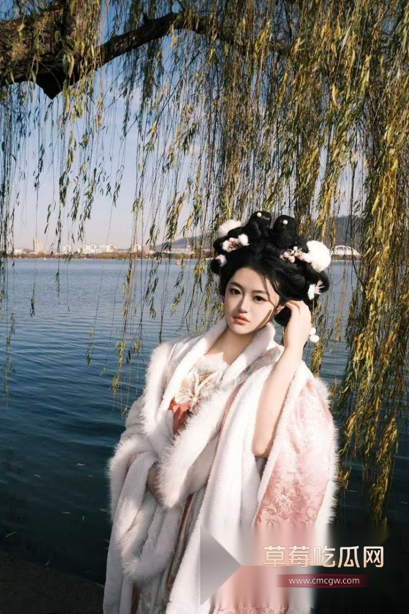 李秋凡 15 李秋凡 15