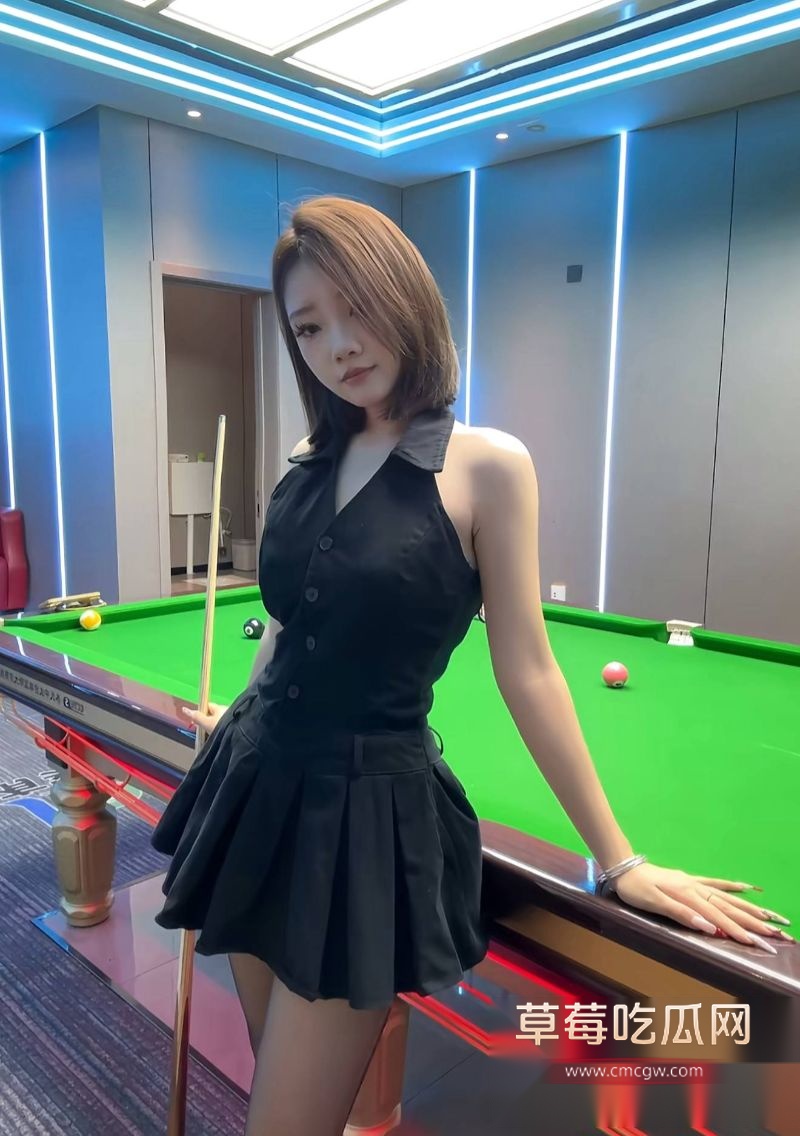 赢海台球女助教春节不歇业9 赢海台球女助教春节不歇业9
