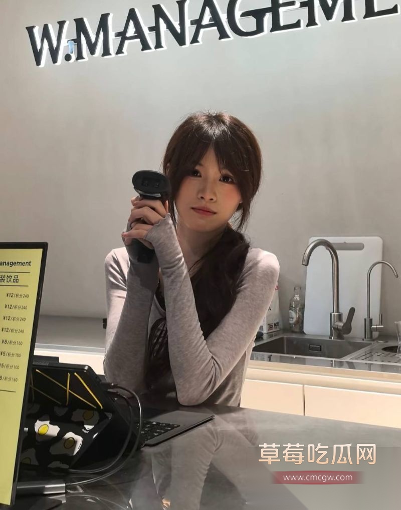 抖音172w网红1an相关照片13 抖音172w网红1an相关照片13