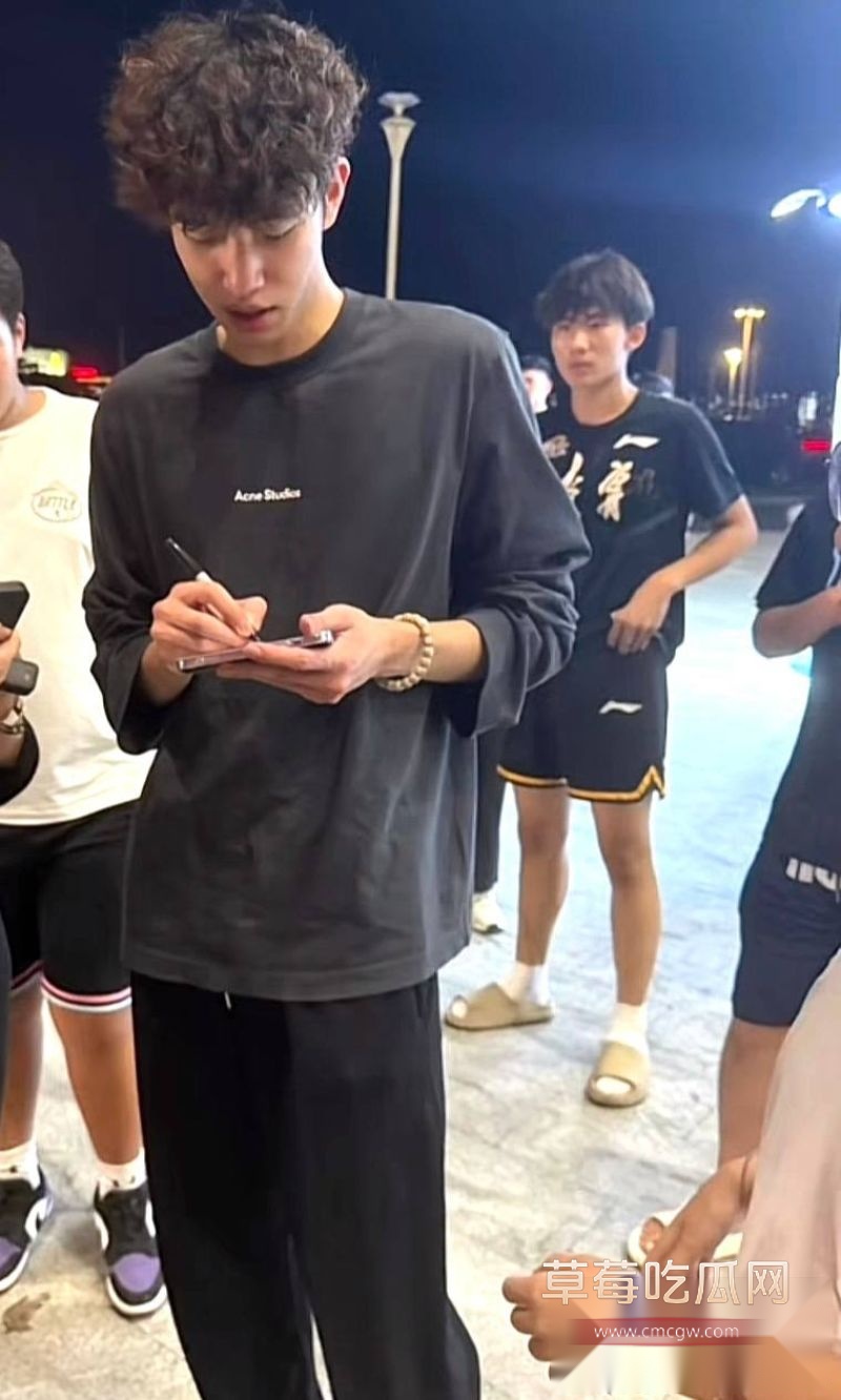 吉林篮球员丛睿言相关照片和资料11 吉林篮球员丛睿言相关照片和资料11