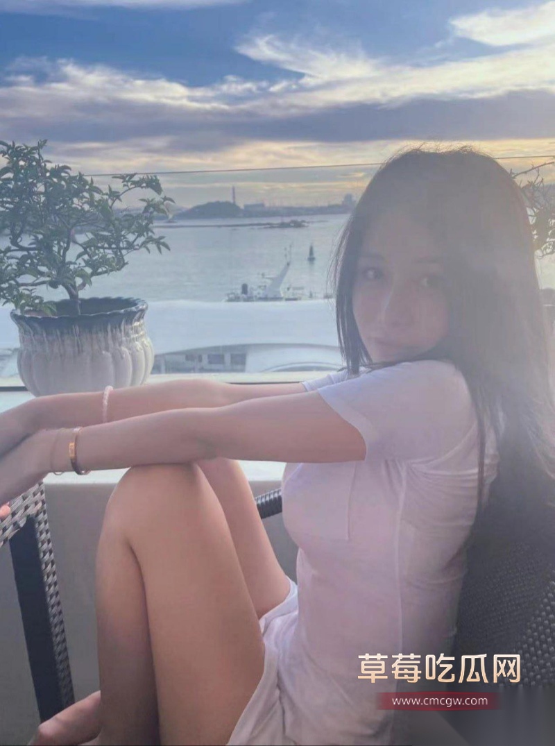 上海高颜值巨乳女神 38