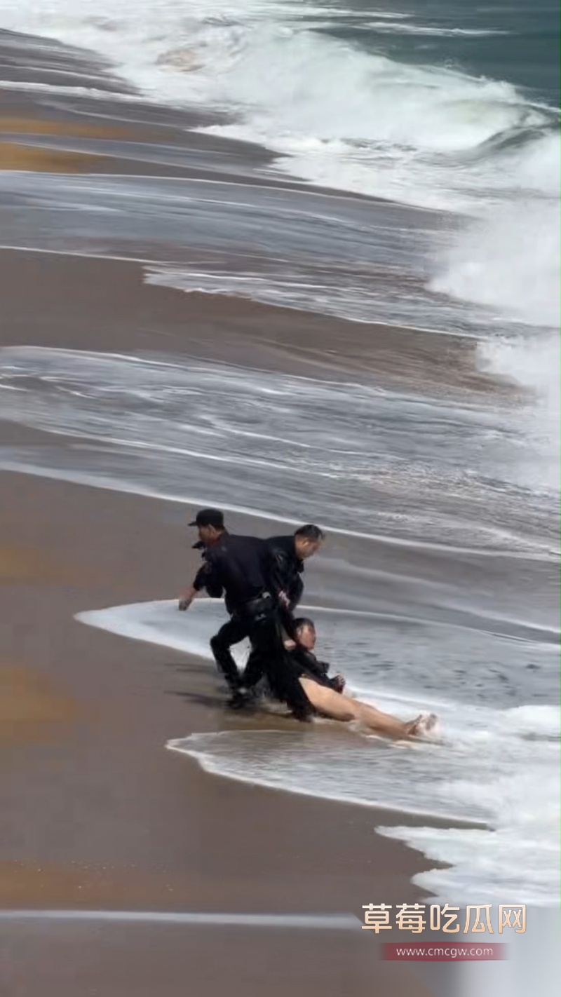 女子因为没有男友跳海寻短见 3 女子因为没有男友跳海寻短见 3
