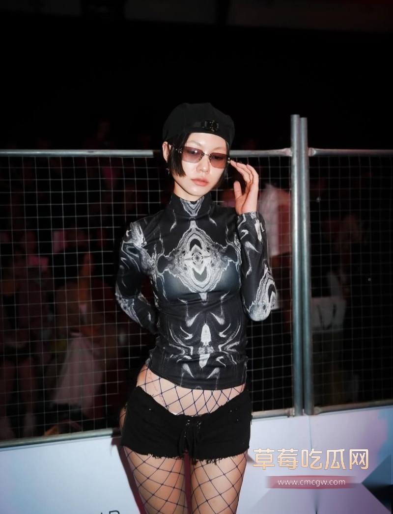 极品高颜值短发巨乳模特儿 13 极品高颜值短发巨乳模特儿 13