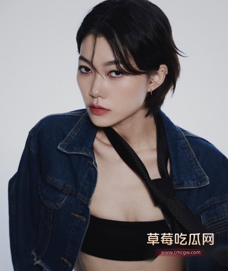 极品高颜值短发巨乳模特儿 23 极品高颜值短发巨乳模特儿 23