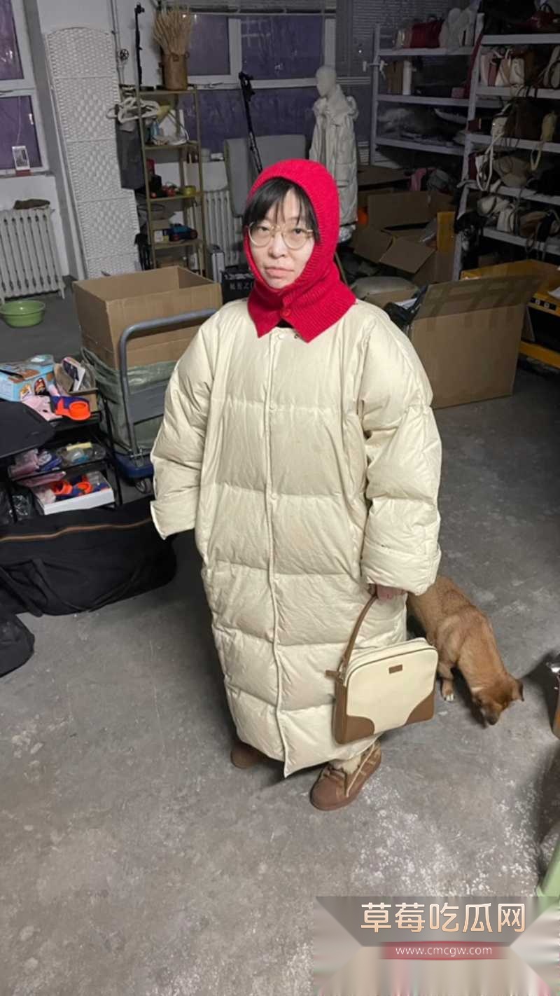 微博知名女权百万博主 菜刀曦曦  2
