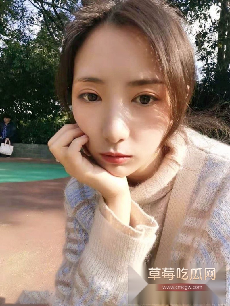 清纯美艳的女神店员 18 清纯美艳的女神店员 18