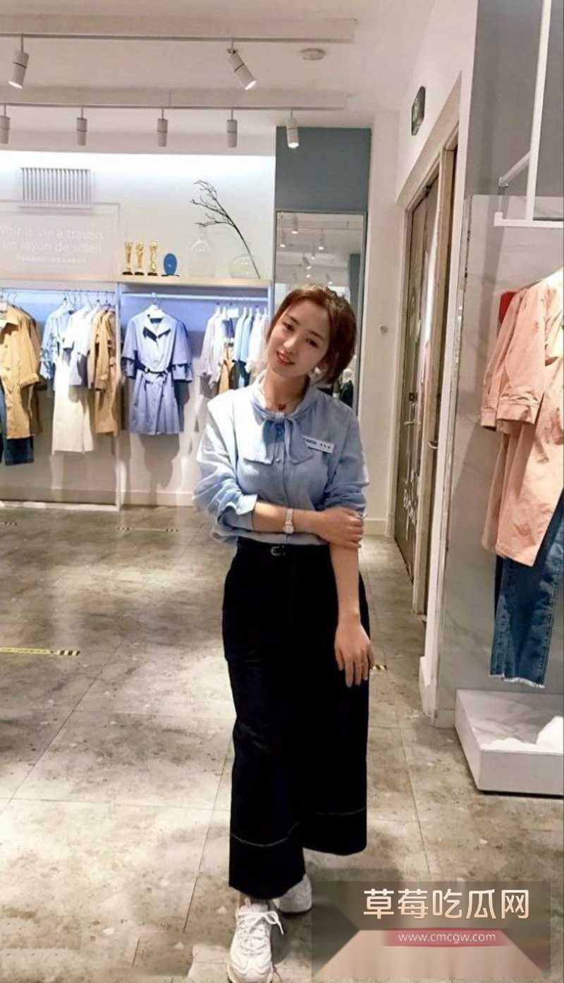 清纯美艳的女神店员 21 清纯美艳的女神店员 21