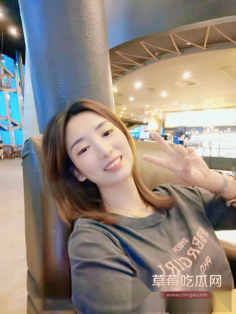 清纯美艳的女神店员 22 清纯美艳的女神店员 22