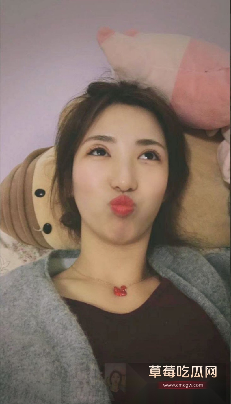 清纯美艳的女神店员 30 清纯美艳的女神店员 30
